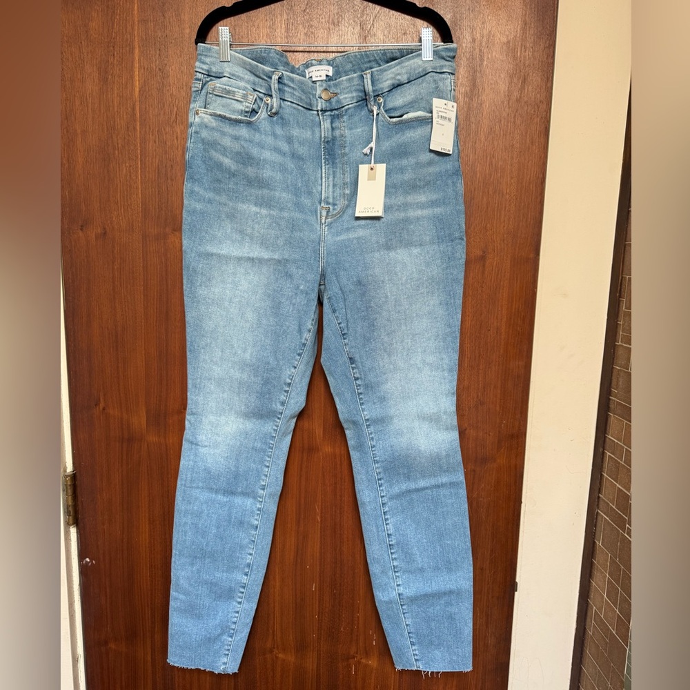 Good American ‘Good Leg’ Always Fit Light Blue Skinny Jeans